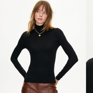 Aritzia Wilfred only turtleneck black